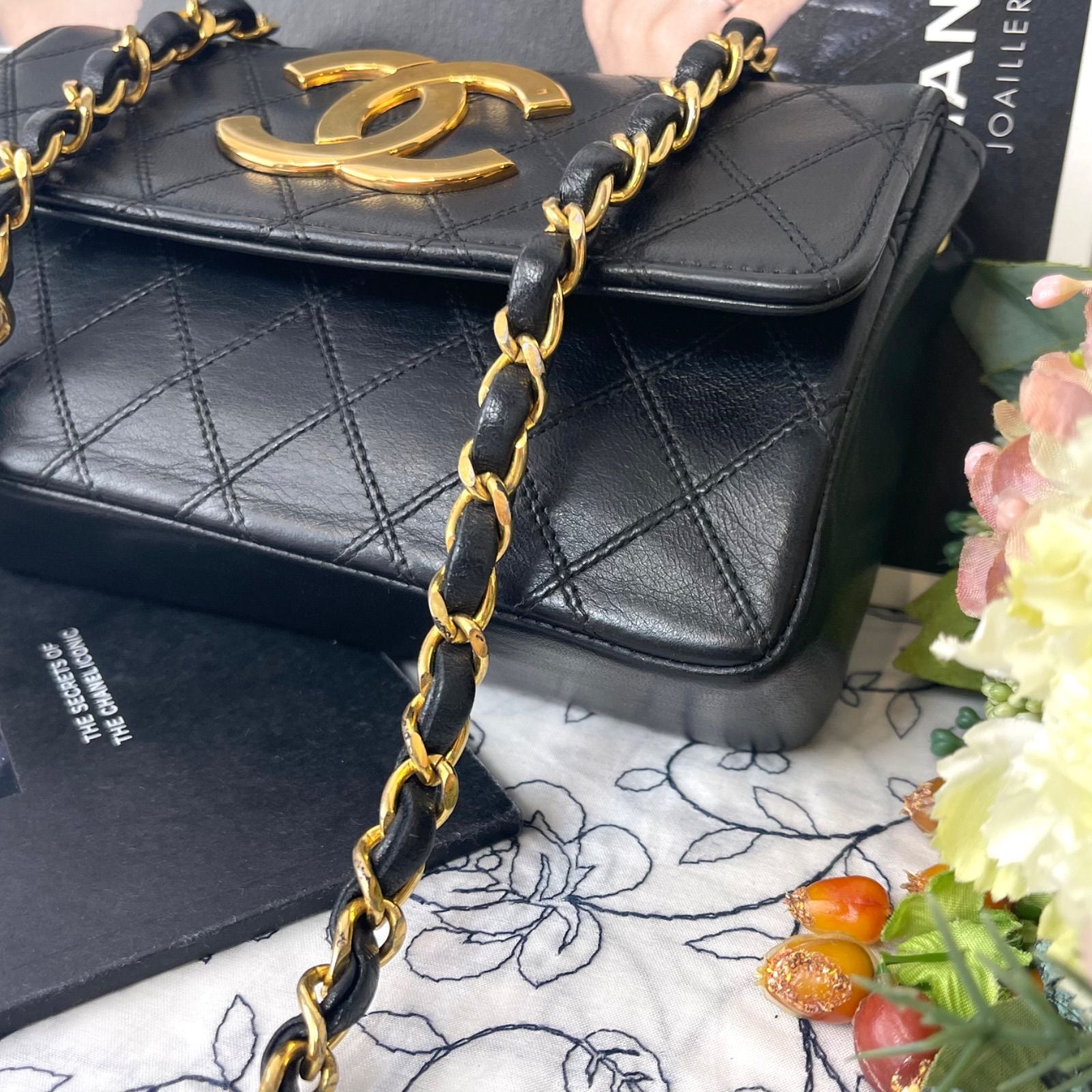 Chanel Vintage Quilted Jumbo CC Logo Shoulder Bag — view 4