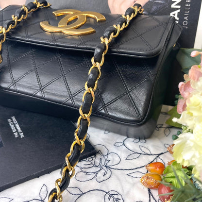 Chanel Vintage Quilted Jumbo CC Logo Shoulder Bag — view 4