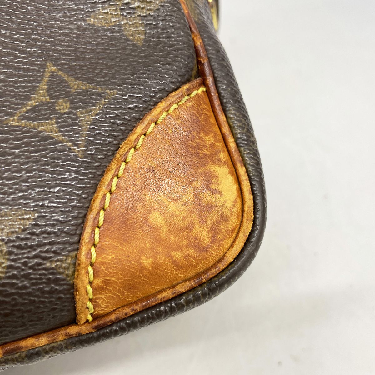 Louis Vuitton Shoulder Bag Monogram Amazon Brown — view 6