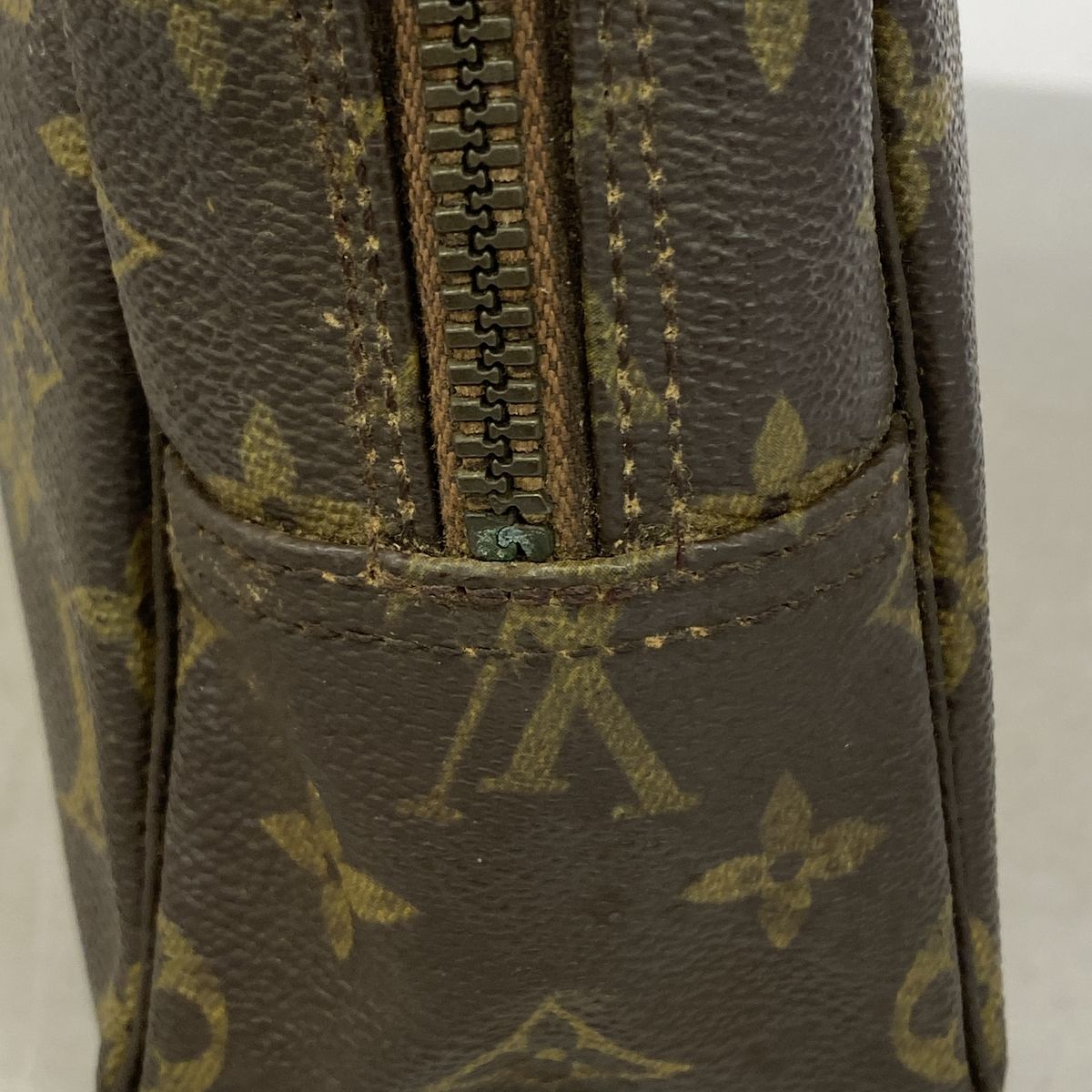 Louis Vuitton Pouch Monogram Trousse Toilet 28 Brown — view 8
