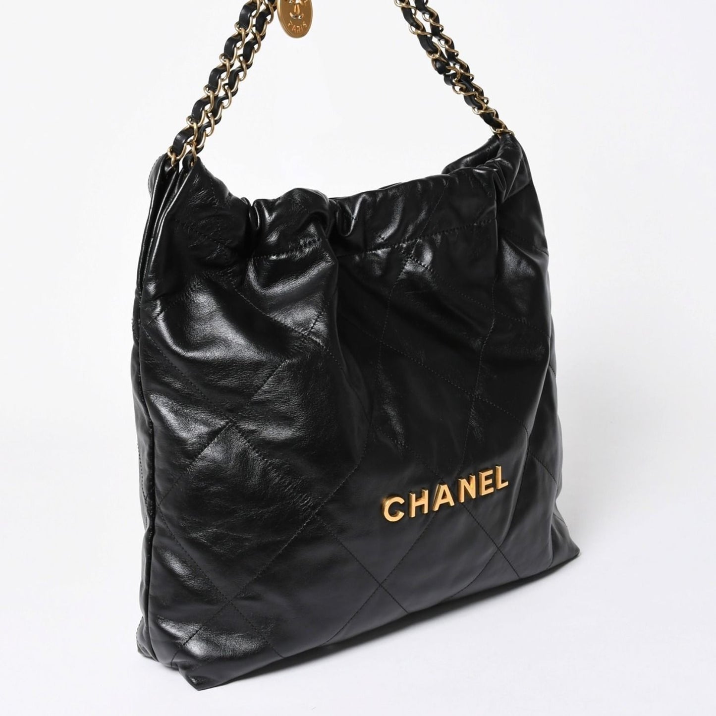 Chanel 22 Medium Chain Bag CC Logo Shiny Calfskin — view 4