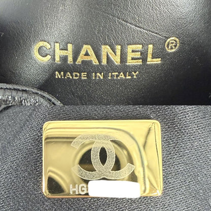 Chanel Handbag Quilted 25 Shoulder Bag CC Logo Caviar Leather Black Gold Vintage — view 5