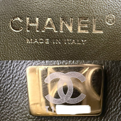 Chanel Shoulder Bag Quilted Boy 20 CC Logo Bag Crossbody Boy Lambskin Khaki — view 5
