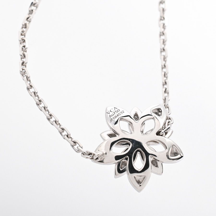 Van Cleef & Arpels Lotus Bracelet — view 5