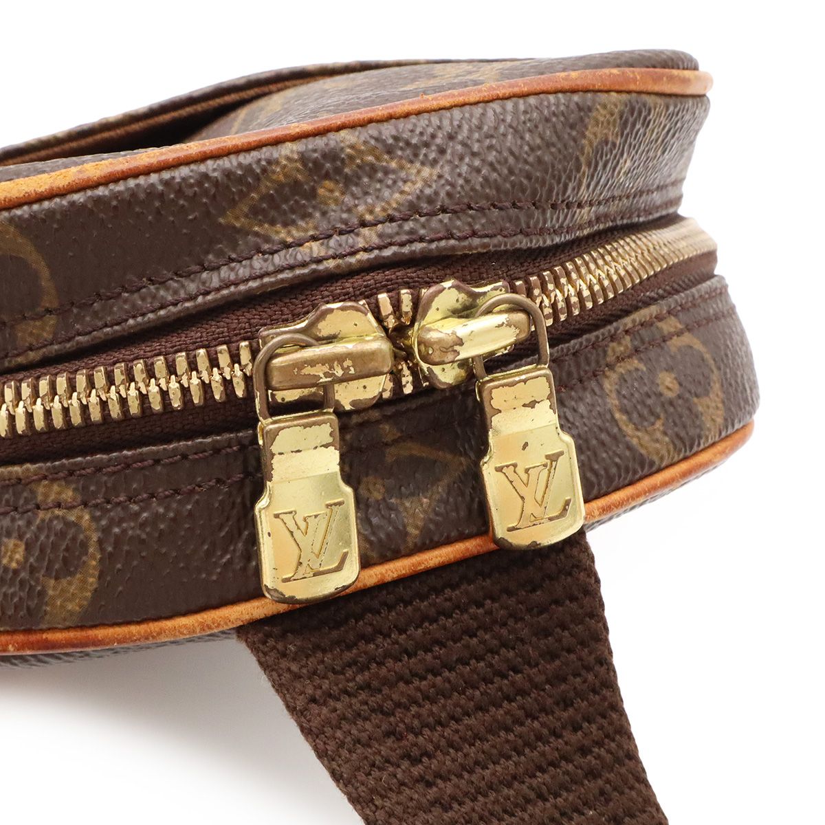Louis Vuitton Monogram Pochette Gange Belt Bag — view 5