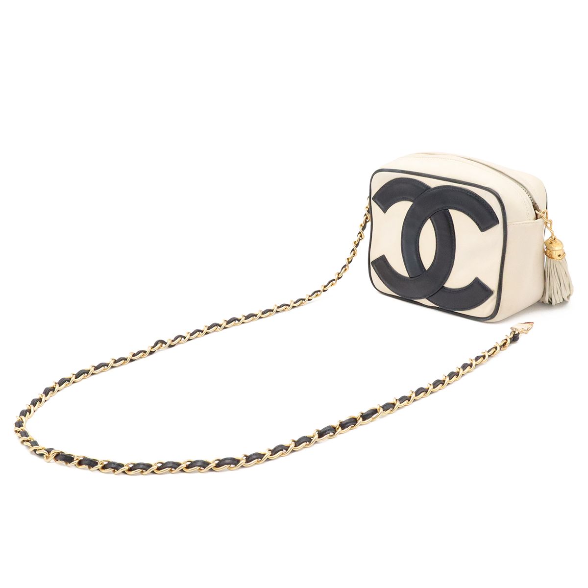 Chanel CC Logo Chain Shoulder Bag Pochette Tassel Fringe Leather Ivory White — view 2
