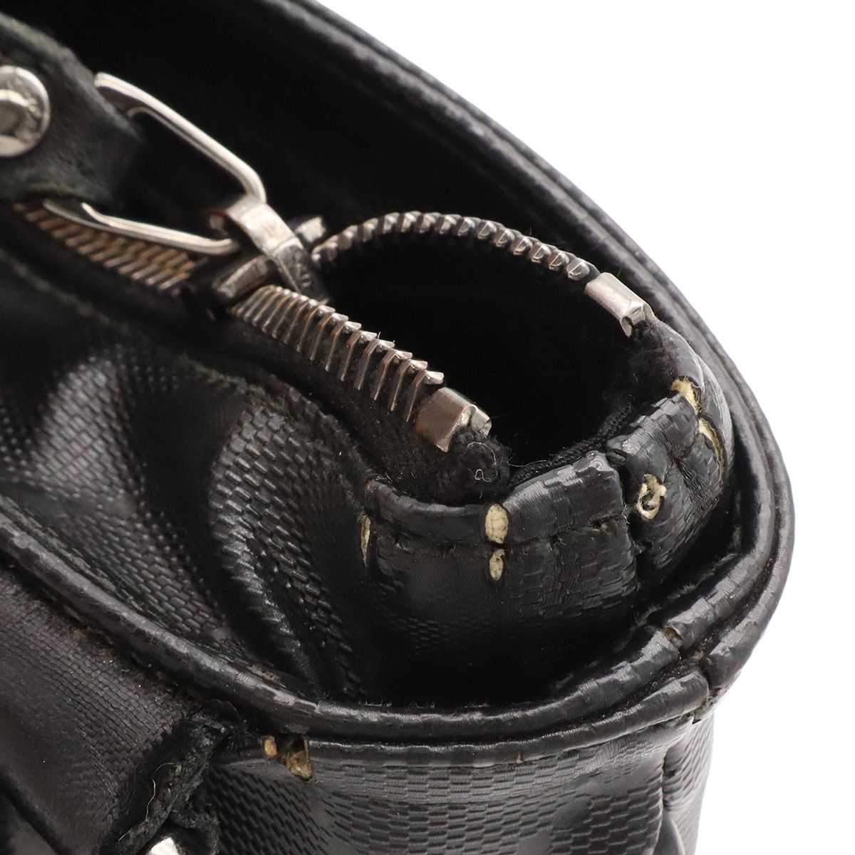 Gucci GG Supreme Shoulder Bag Pochette Crossbody Leather Black Silver — view 6