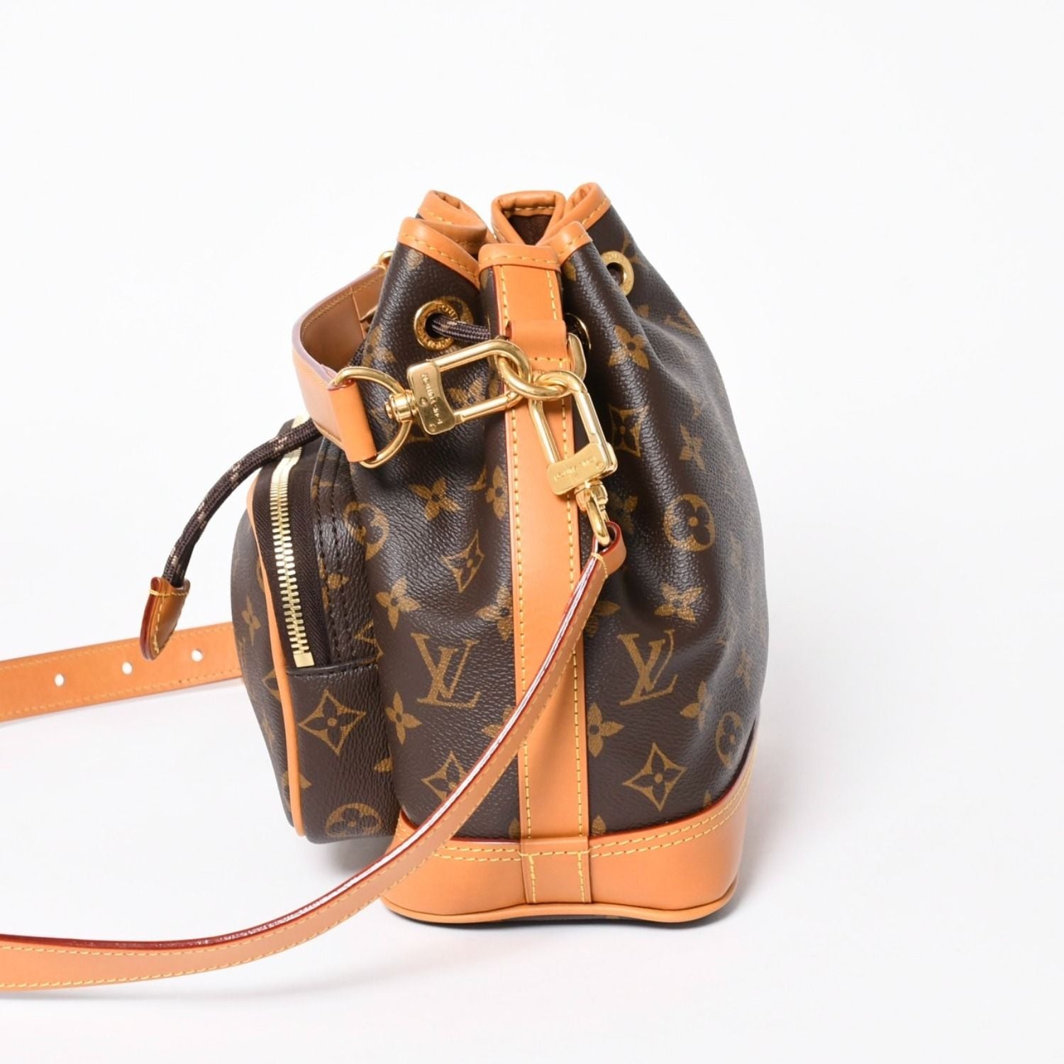 Louis Vuitton Noe Cargo Bucket Bag Brown Gold — view 5