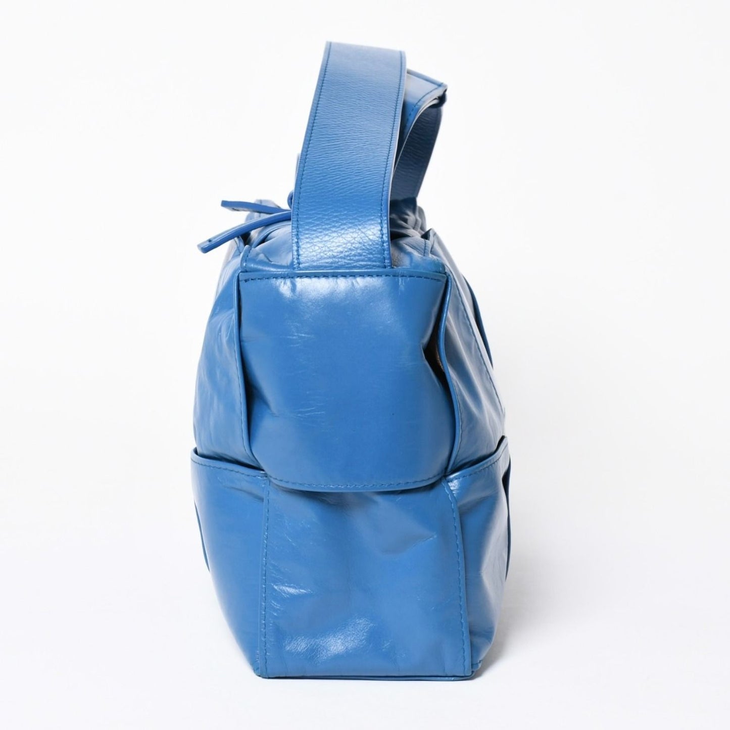 Bottega Veneta Arco Camera Bag Calfskin Leather Blue — view 4