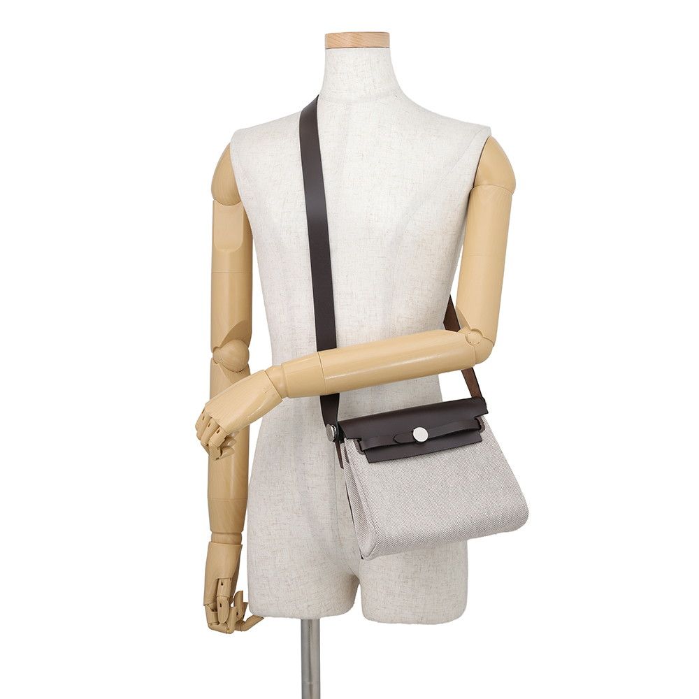 Hermes Shoulder Bag Herbag Zip Mini Ecru Ebene Silver Toile Ash Vache Hunter — view 4