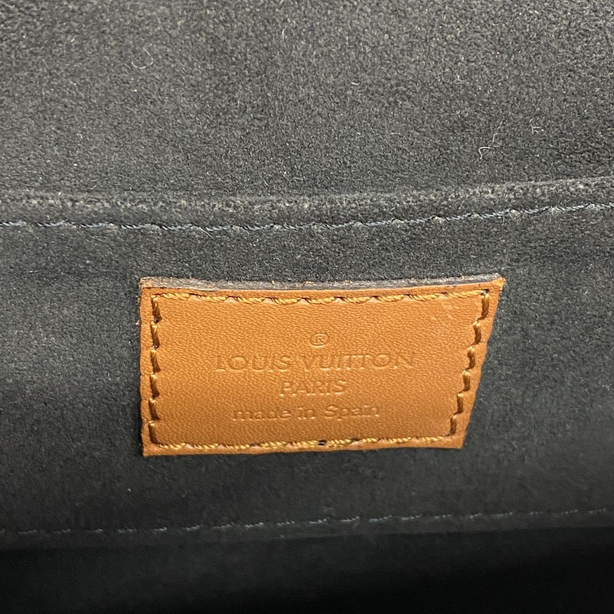 Louis Vuitton Shoulder Bag Dauphine Mini M Noir — view 5