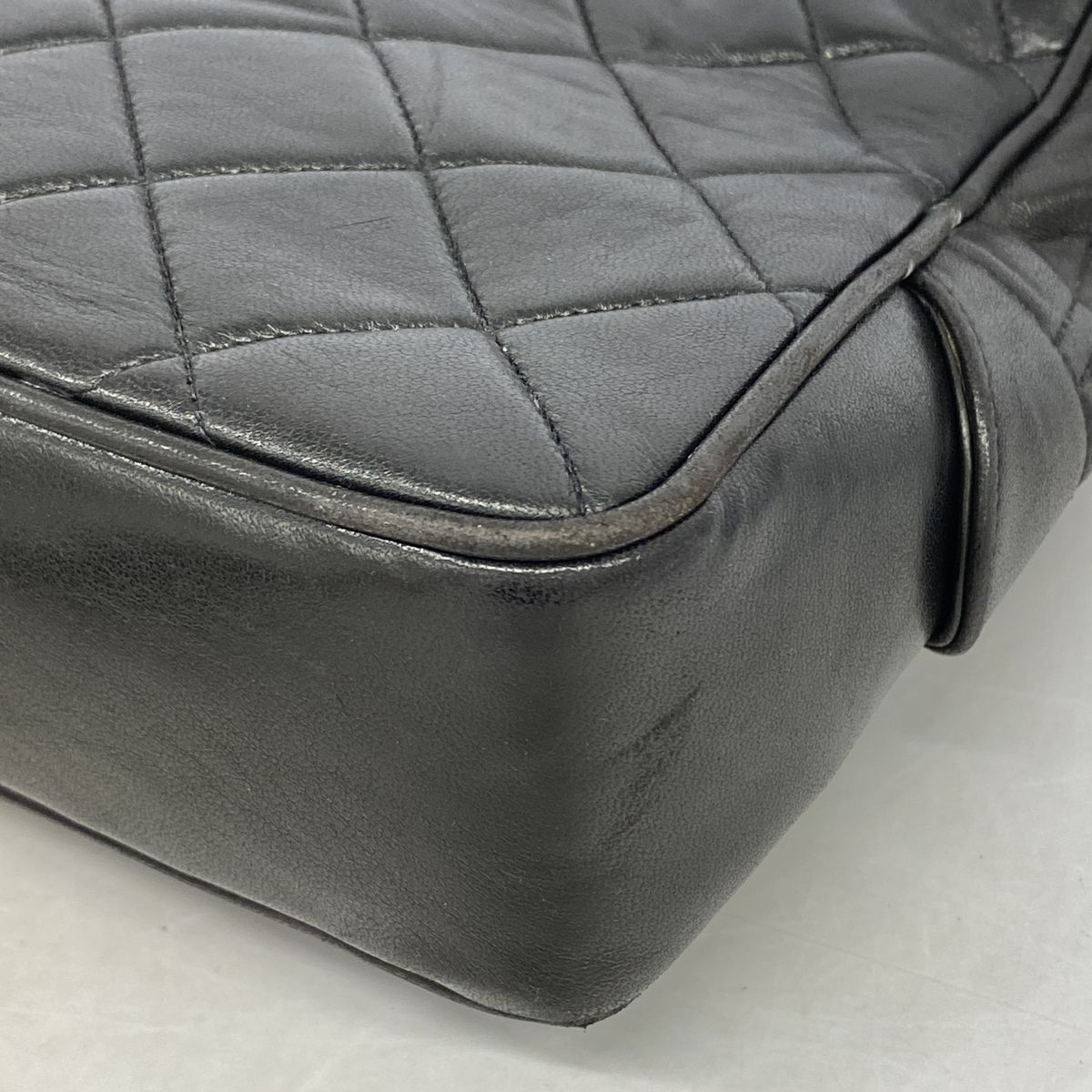 Chanel Shoulder Bag Quilted Lambskin Black Gold — view 6