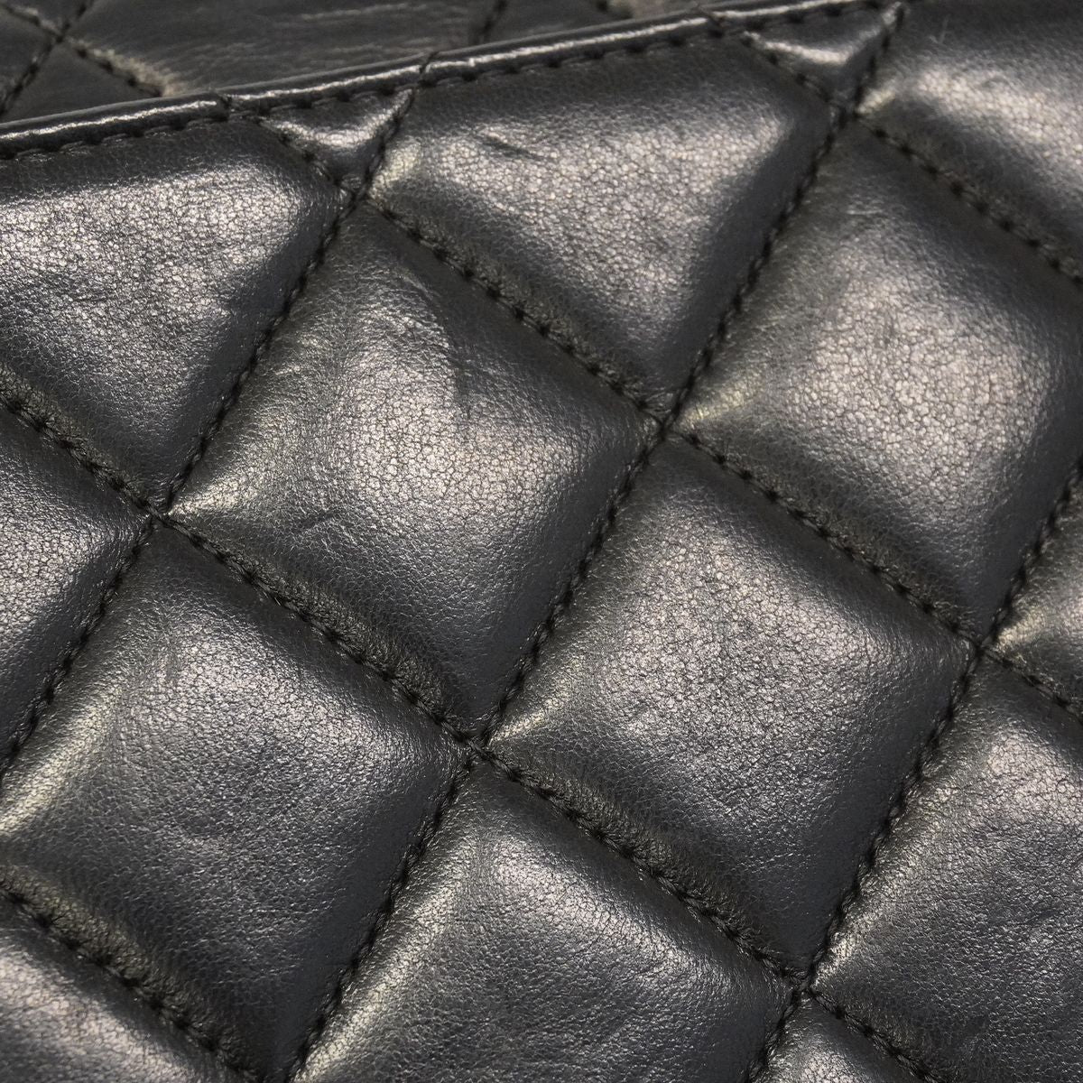 Chanel Shoulder Bag Quilted Lambskin Black Gold — view 8