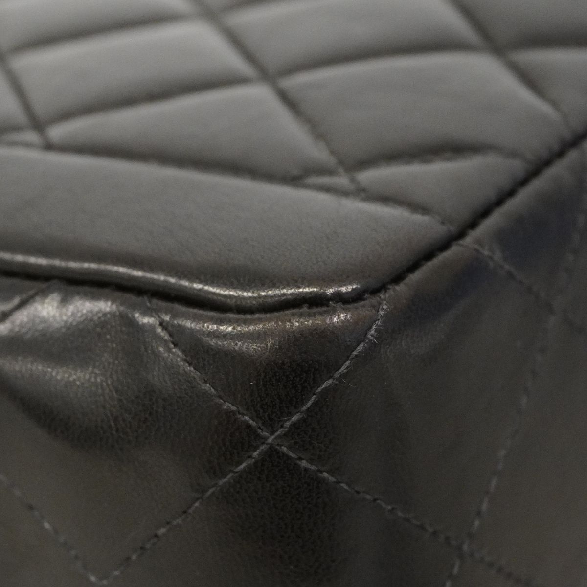 Chanel Shoulder Bag Quilted Lambskin Black Gold — view 7
