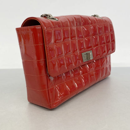 Chanel Shoulder Bag 2.55 Choco Bar Patent Leather Red Silver — view 2