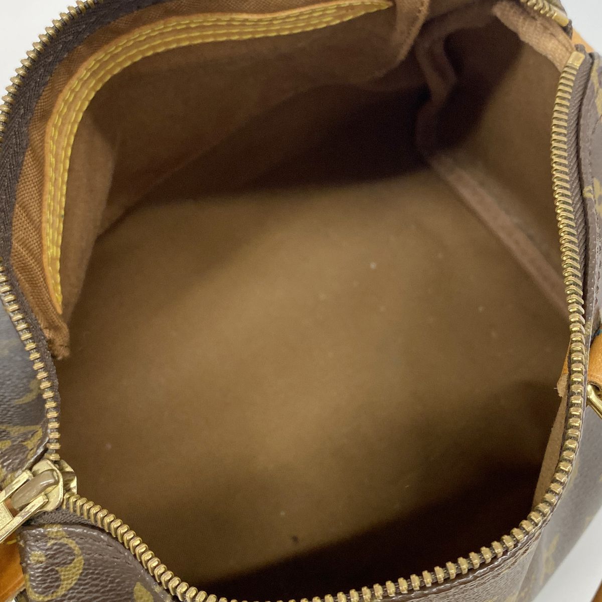 Louis Vuitton Handle Monogram Speedy 25 Brown Handbag — view 4