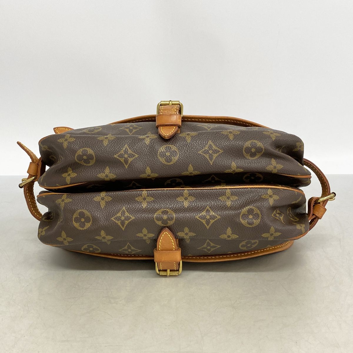 Louis Vuitton Shoulder Bag Monogram Saumur 30 Brown — view 3