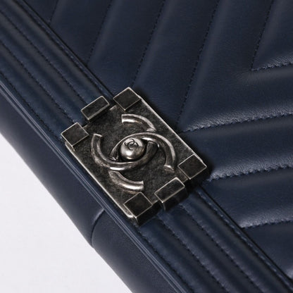 Chanel Boy Chain Shoulder Bag V-shaped Stitch Chevron CC Logo Lambskin 2-Way — view 8