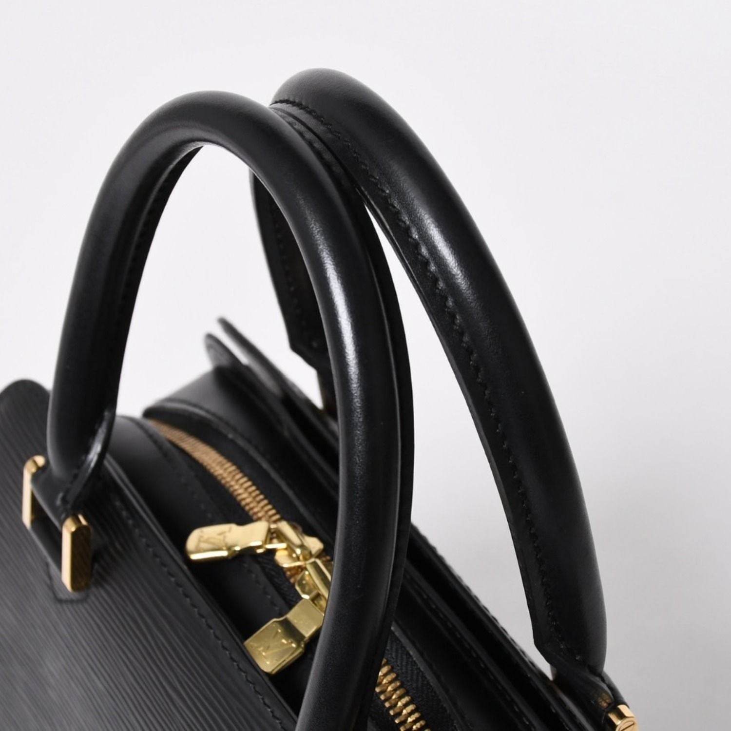 Louis Vuitton Epi Pont Neuf Handbag Black Gold — view 5