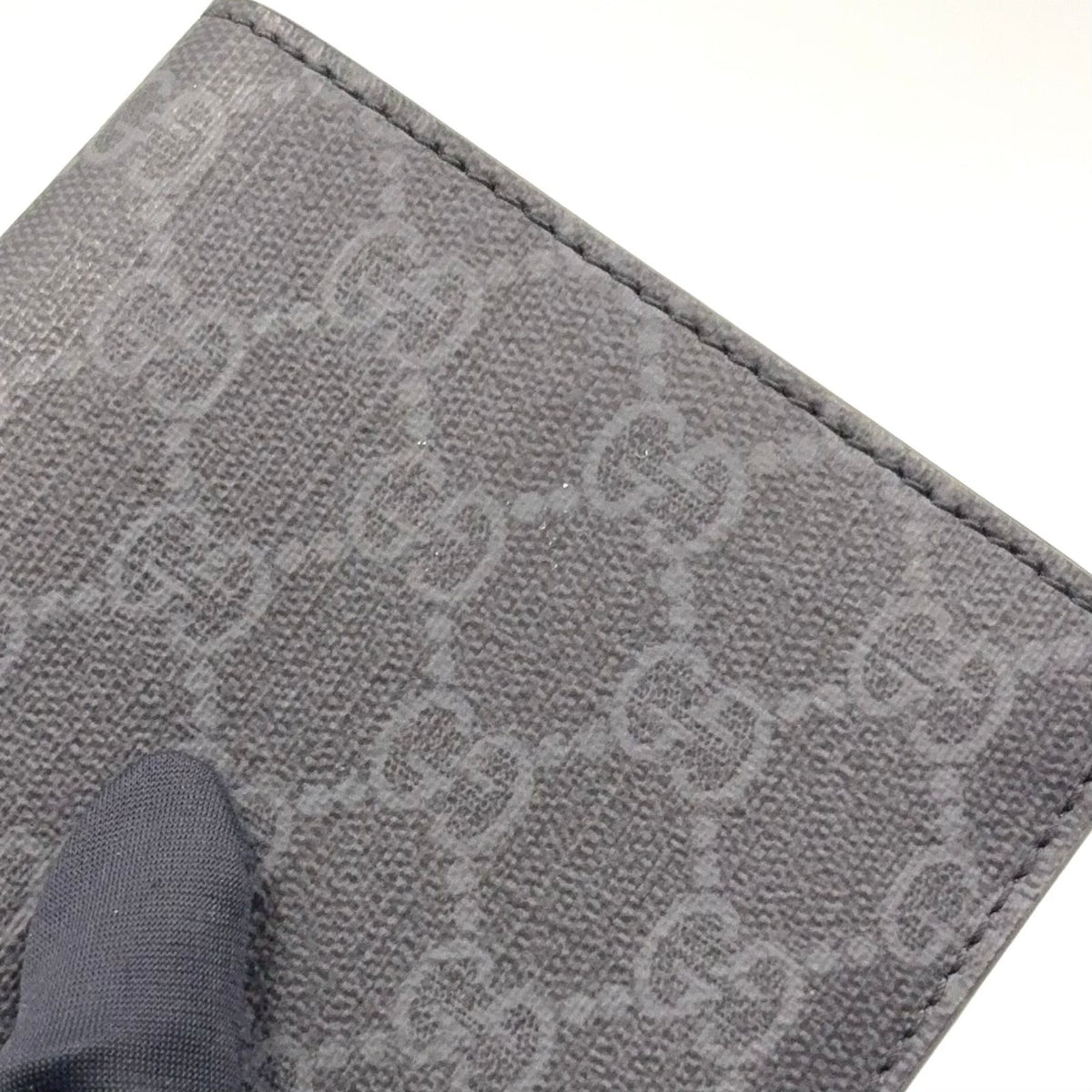 Gucci New Web GG Supreme Gray Bifold Wallet — view 5
