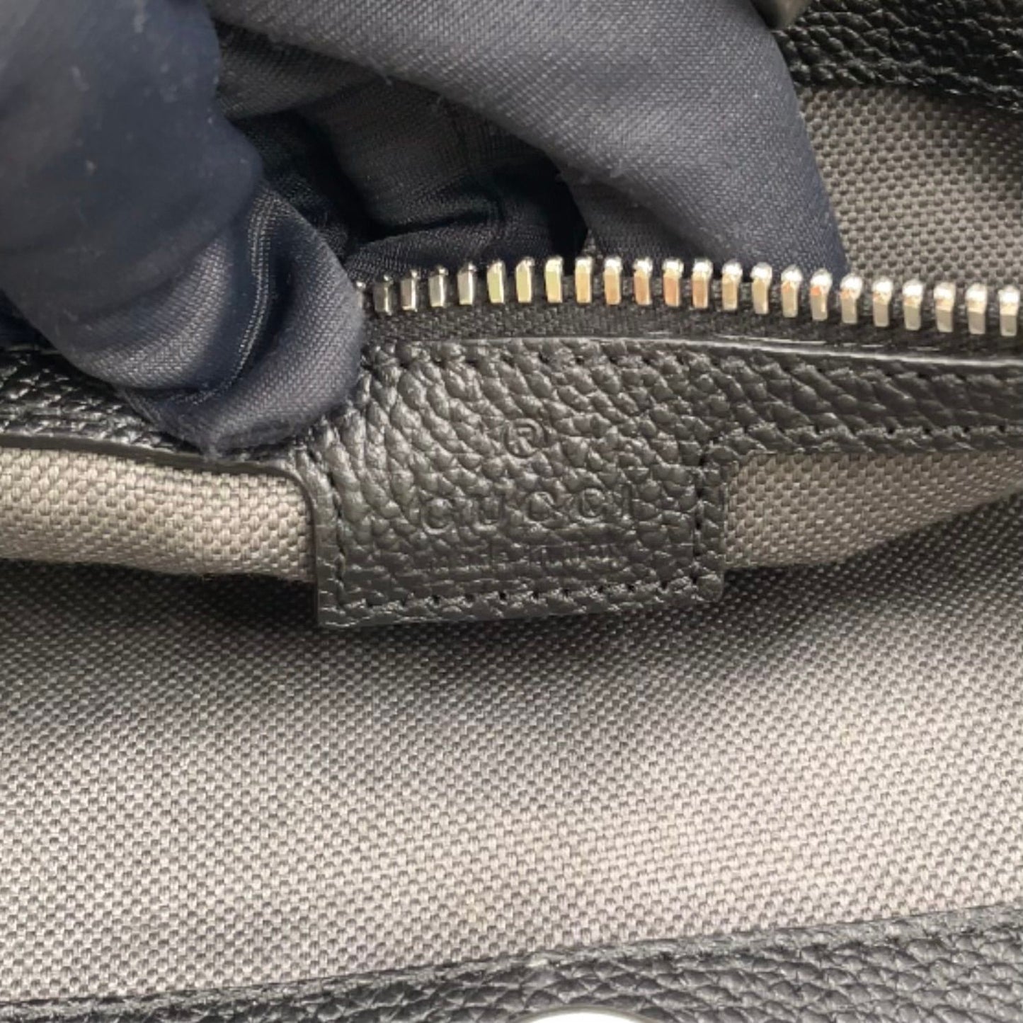 Gucci GG Supreme Shoulder Strap Leather Black Tote Bag Silver — view 4