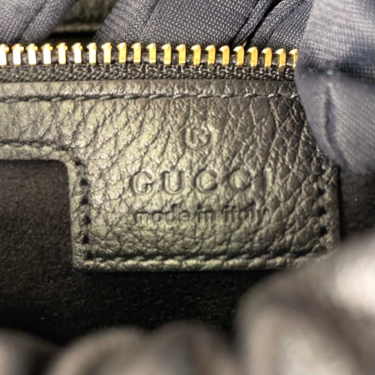 Gucci Blondie 2-Way Shoulder Bag Leather Black Handle Gold — view 4