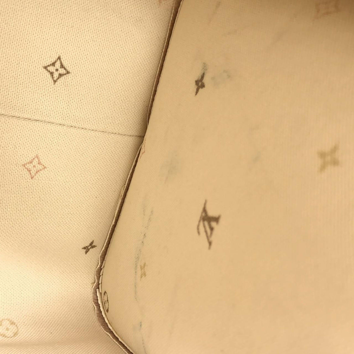 Louis Vuitton Monogram On The Go MM Bag — view 8