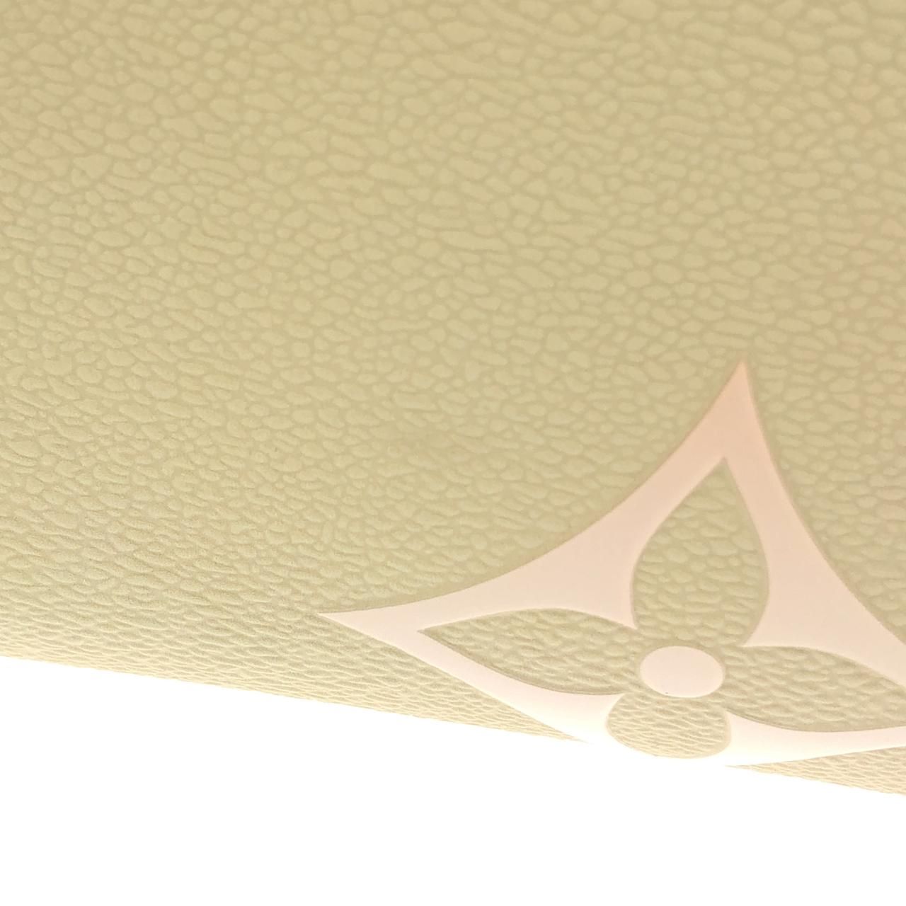 Louis Vuitton Monogram On The Go MM Bag — view 4
