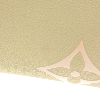 Louis Vuitton Monogram On The Go MM Bag — view 4