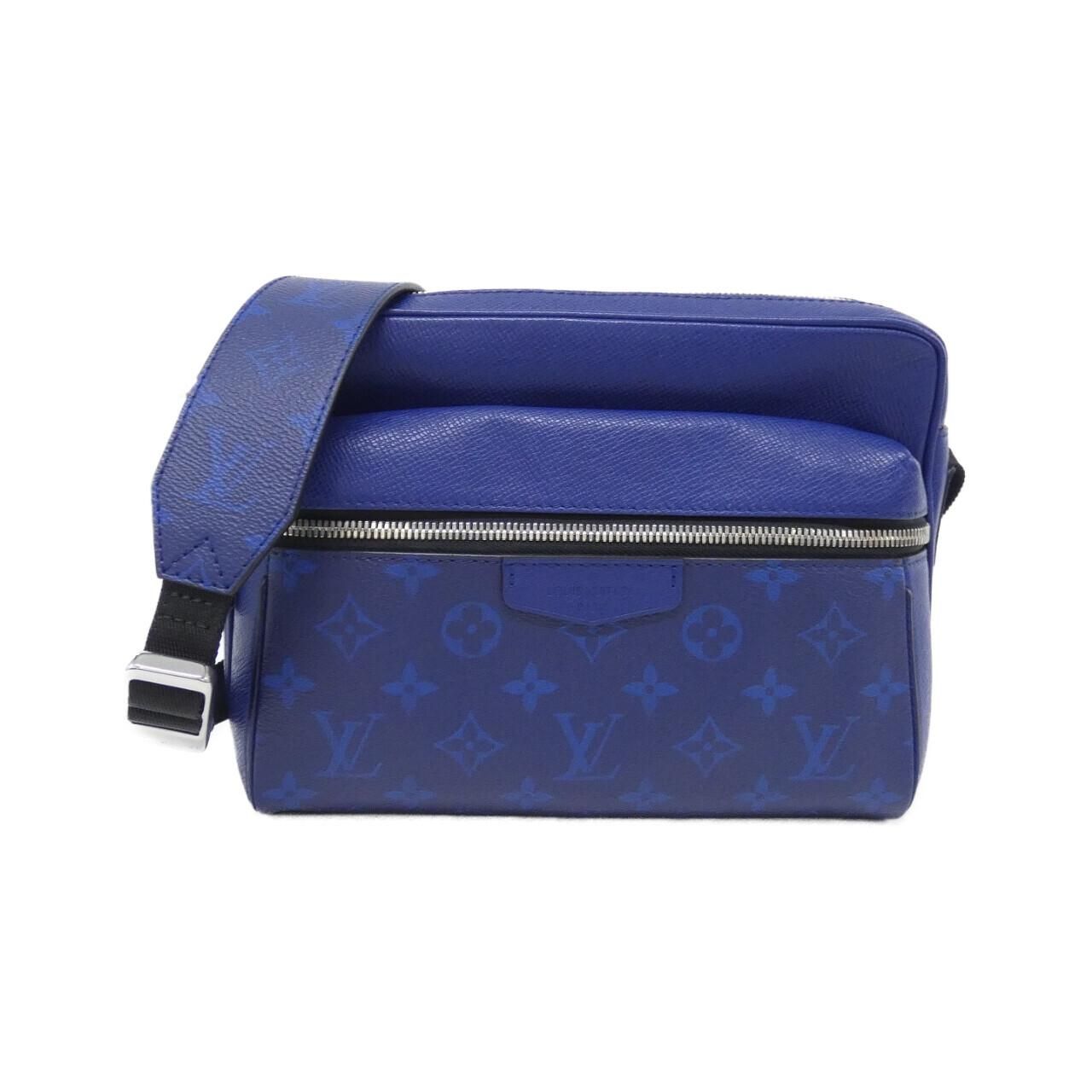 Louis Vuitton Taiga Llama Outdoor Messenger PM M Shoulder Bag