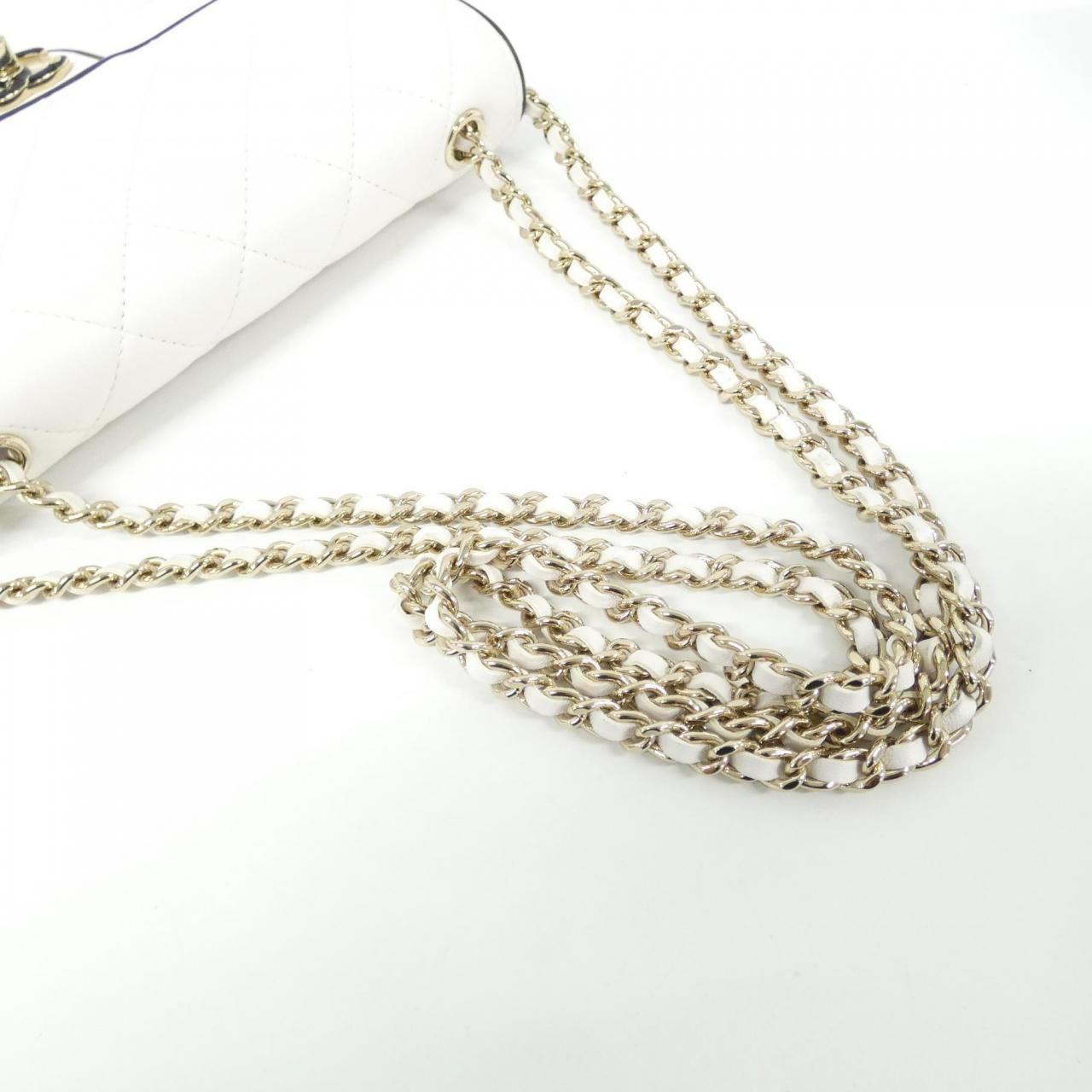 Chanel Chain Wallet Shoulder Bag — view 6
