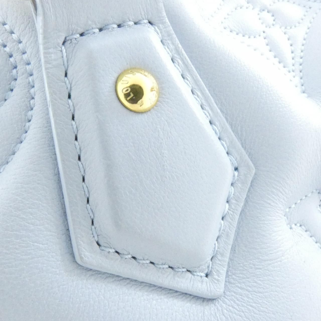Louis Vuitton Bubble Glam Alma Soft BB Bag — view 3