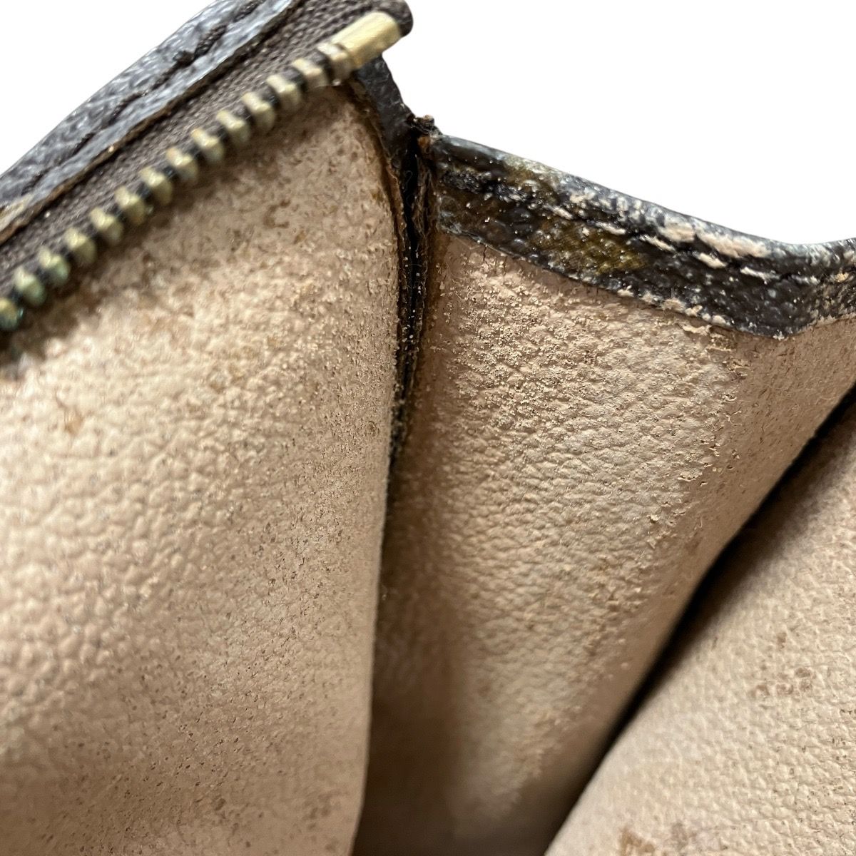Louis Vuitton Posh Twill 19 Monogram Pouch Canvas — view 6
