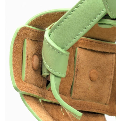Bottega Veneta the Shell Light Green Leather 2-Way Handle Shoulder Bag — view 6