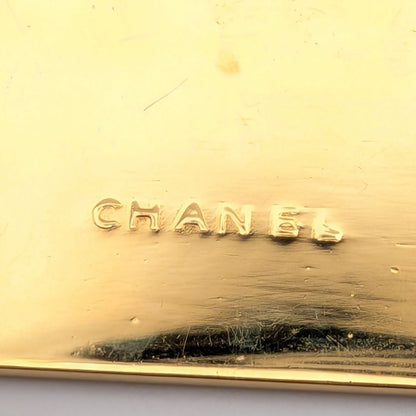 Chanel Brooch CC Logo Plate Gold First Era Vintage — view 7