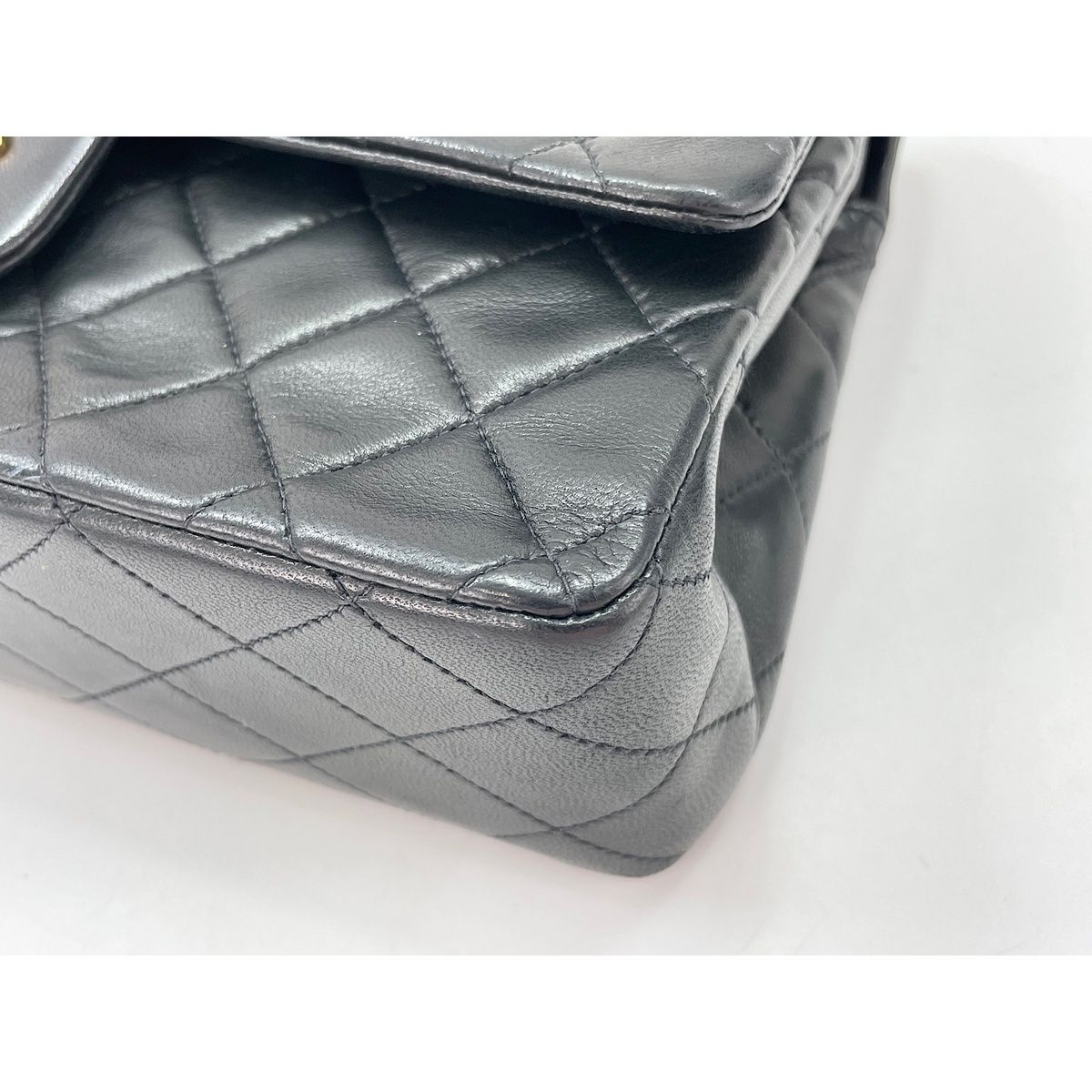 Chanel Shoulder Bag Quilted — view 8