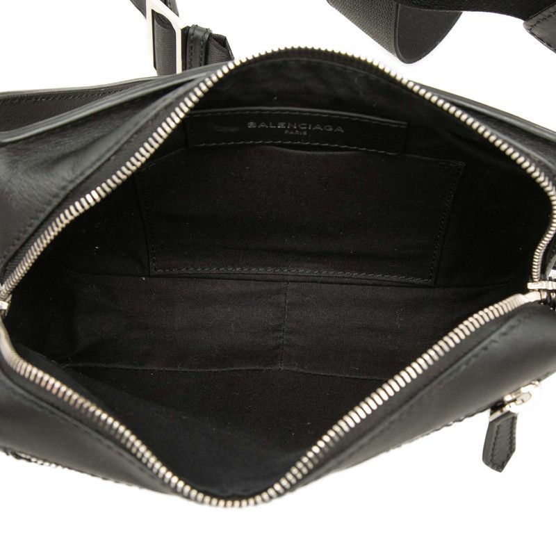 Balenciaga Belt Bag Black Leather — view 5