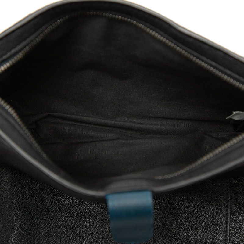 Bottega Veneta Intrecciato Clutch Black Navy Leather — view 4