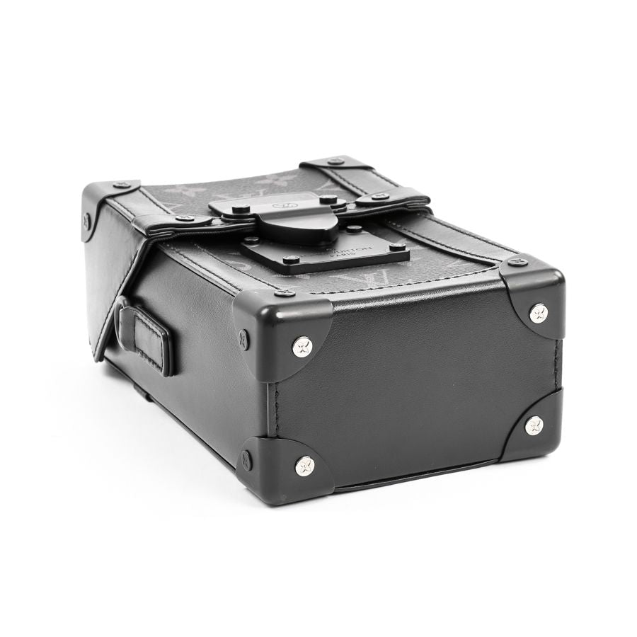 Louis Vuitton Shoulder Bag Vertical Trunk Wearable — view 5
