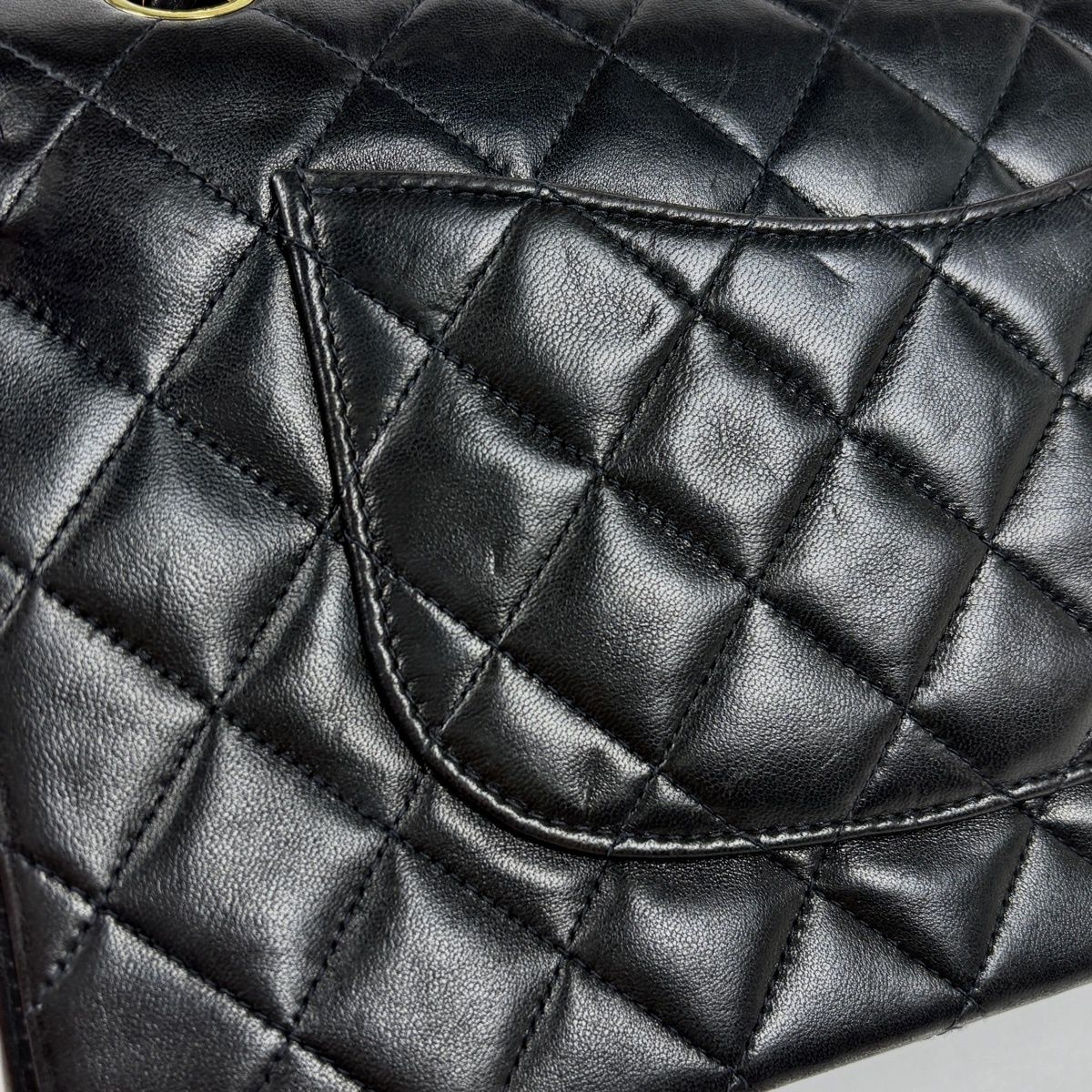 Chanel Quilted Double Flap Chain Shoulder Bag CC Logo Leather Black — view 4
