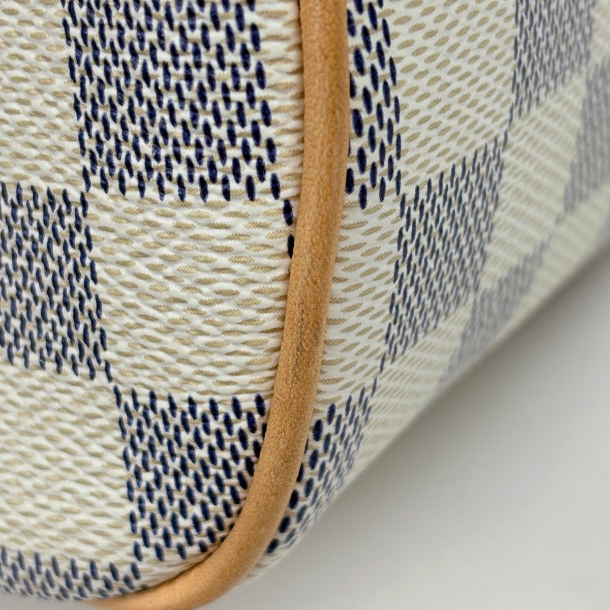 Louis Vuitton Figheri PM Shoulder Bag Damier Azur White — view 4