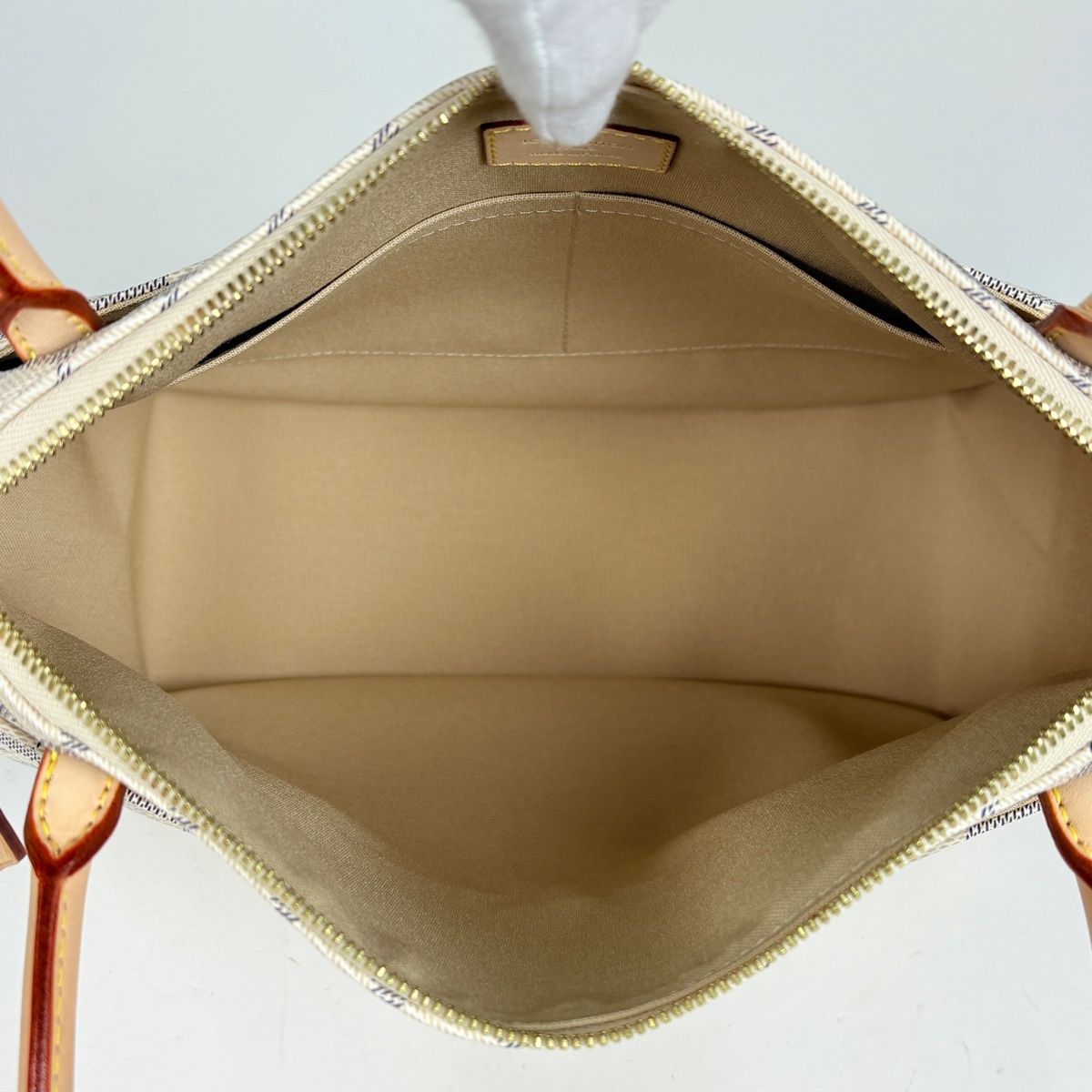 Louis Vuitton Figheri PM Shoulder Bag Damier Azur White — view 7