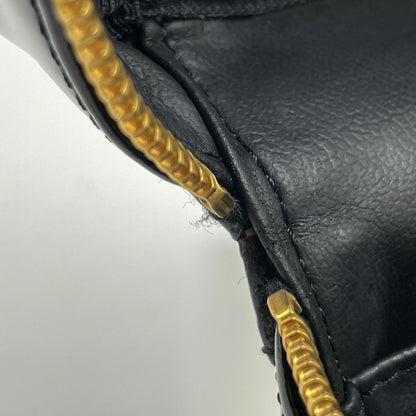 Chanel Makeup Pouch CC Logo Vanity Enamel Patent Leather Black — view 6