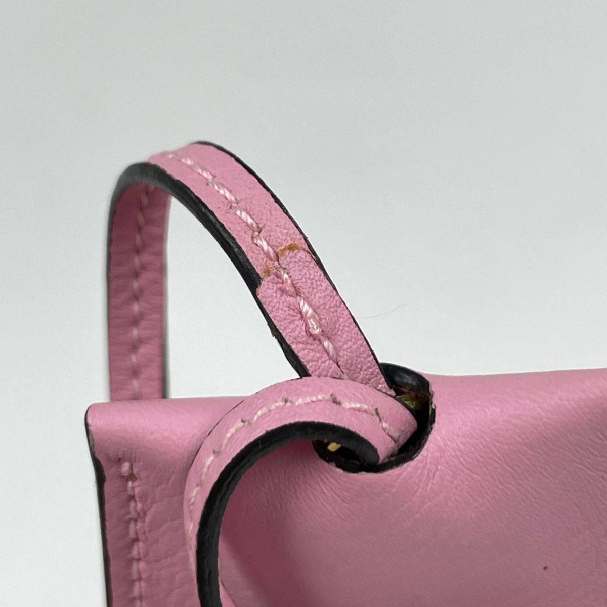 Gucci Shoulder Bag GG Pattern Supreme Strawberry Beige Pink Multicolor — view 5