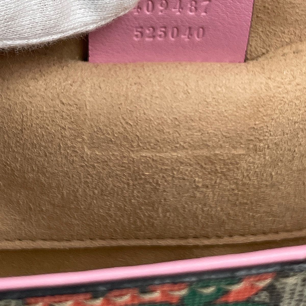 Gucci Shoulder Bag GG Pattern Supreme Strawberry Beige Pink Multicolor — view 8