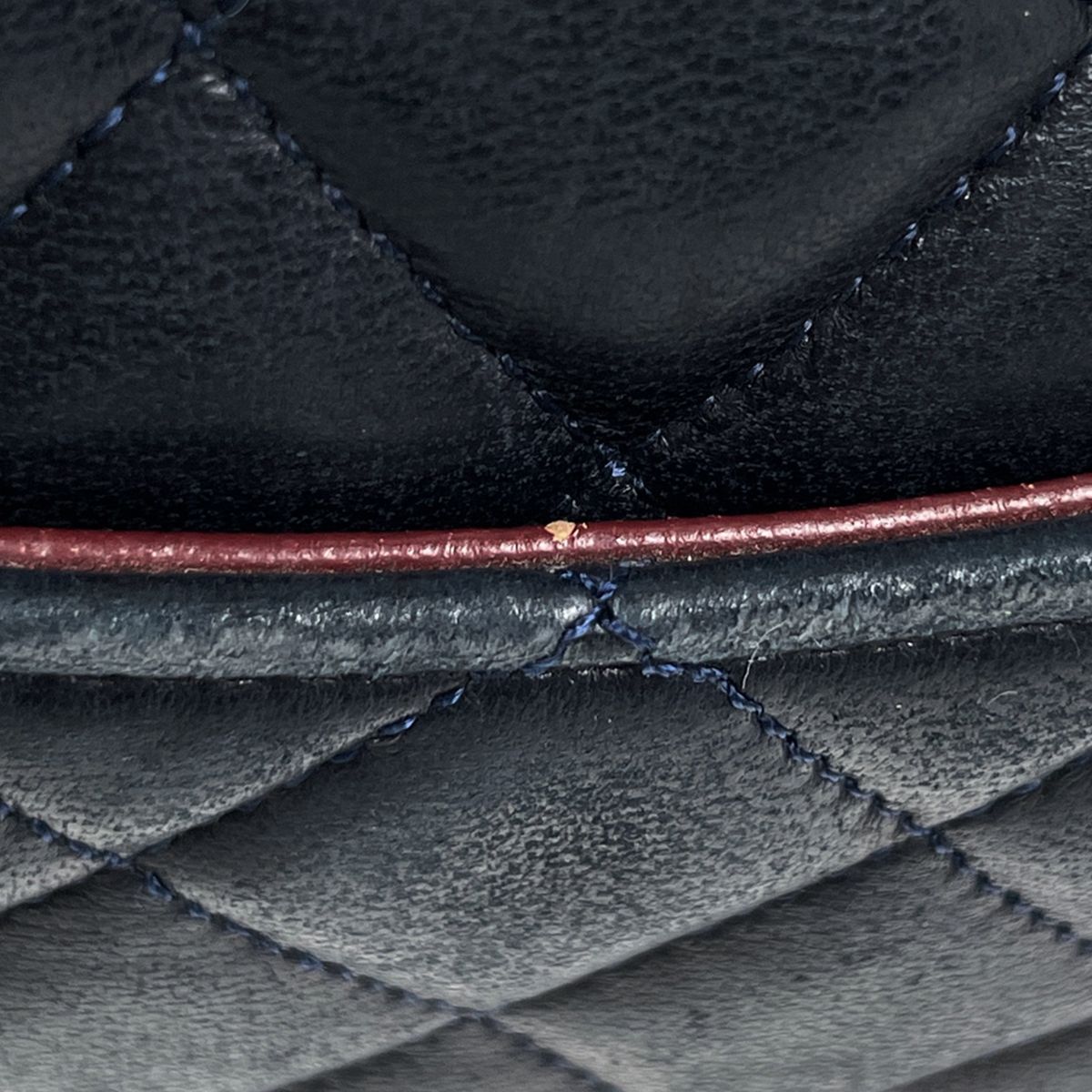 Chanel Shoulder Bag CC Logo Leather Navy — view 5