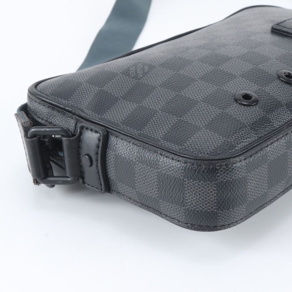 Louis Vuitton Damier Graphite Alpha Messenger Shoulder Bag Crossbody Leather — view 6