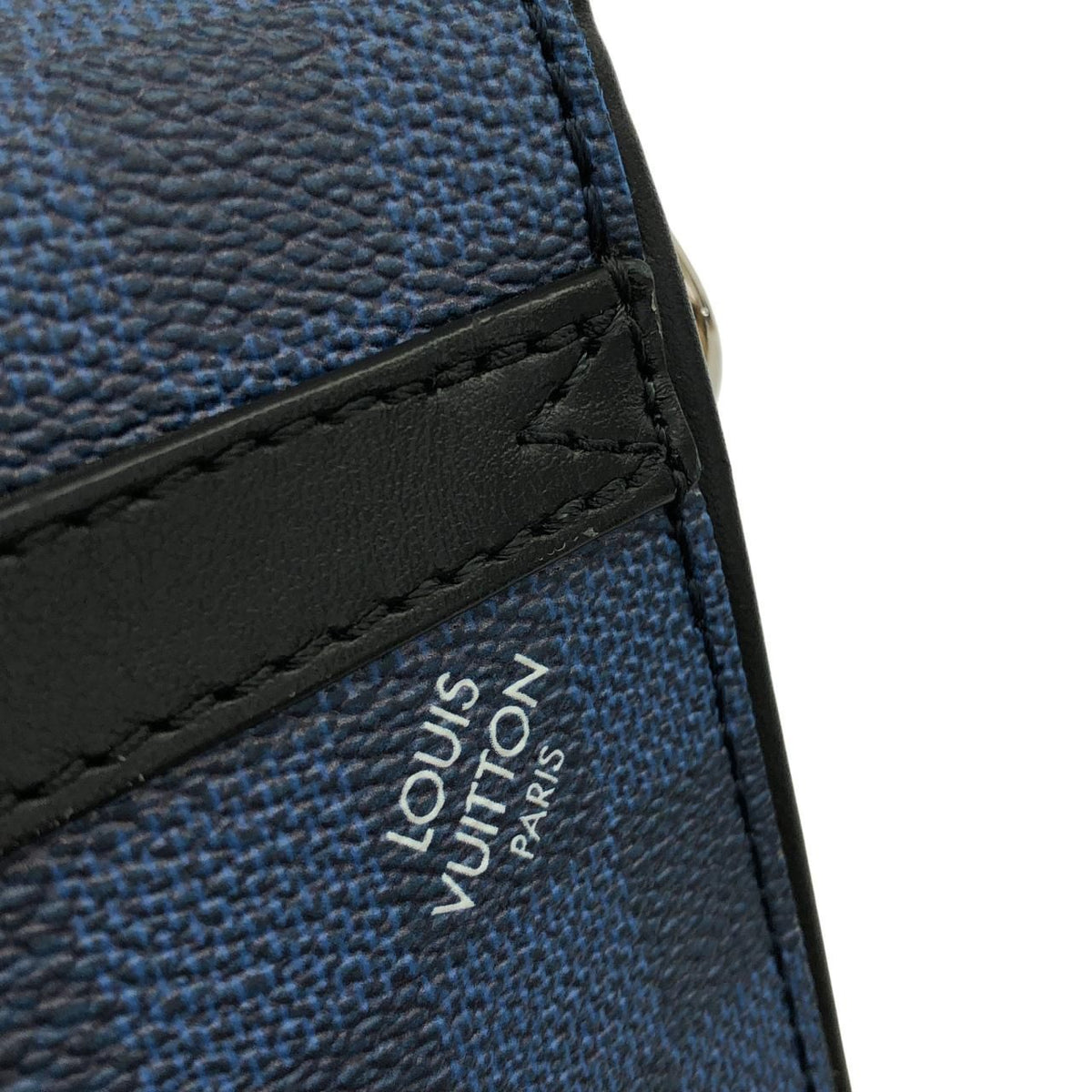 Louis Vuitton Damier Graphite Studio Messenger Shoulder Bag — view 5