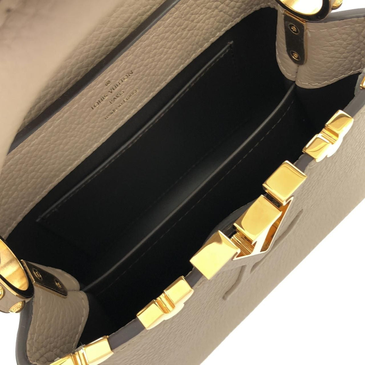 Louis Vuitton Capucines Mini Bag — view 6
