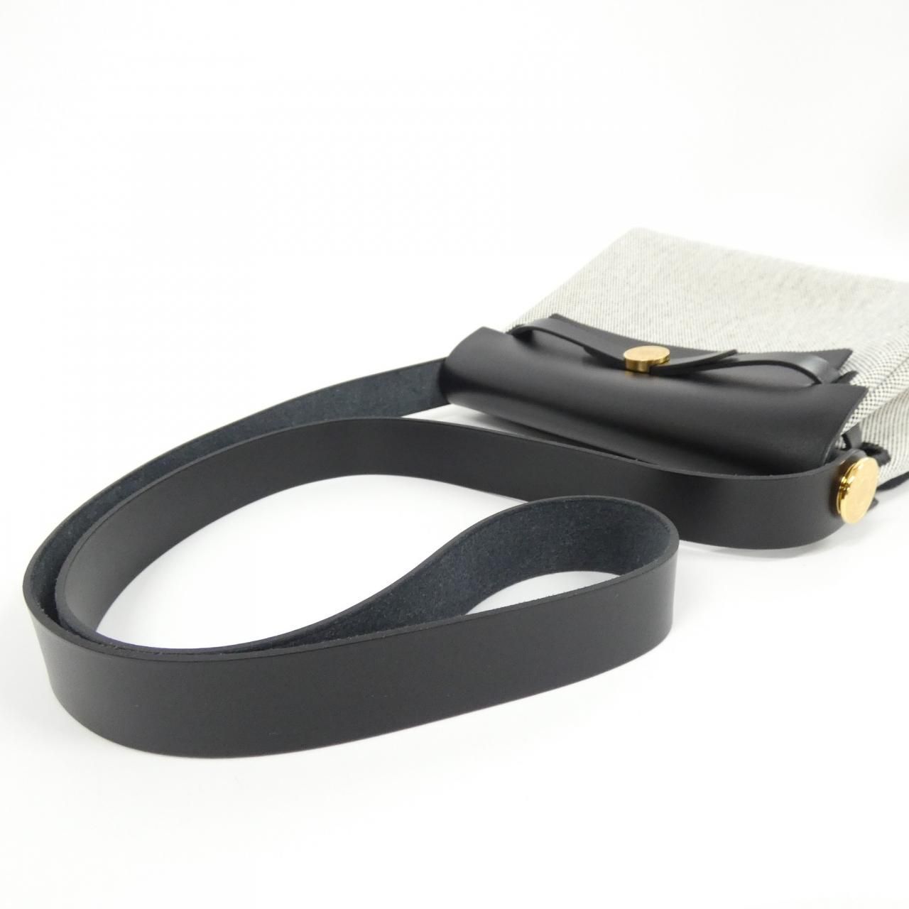Hermes Herbag Zip 20 Shoulder Bag — view 4